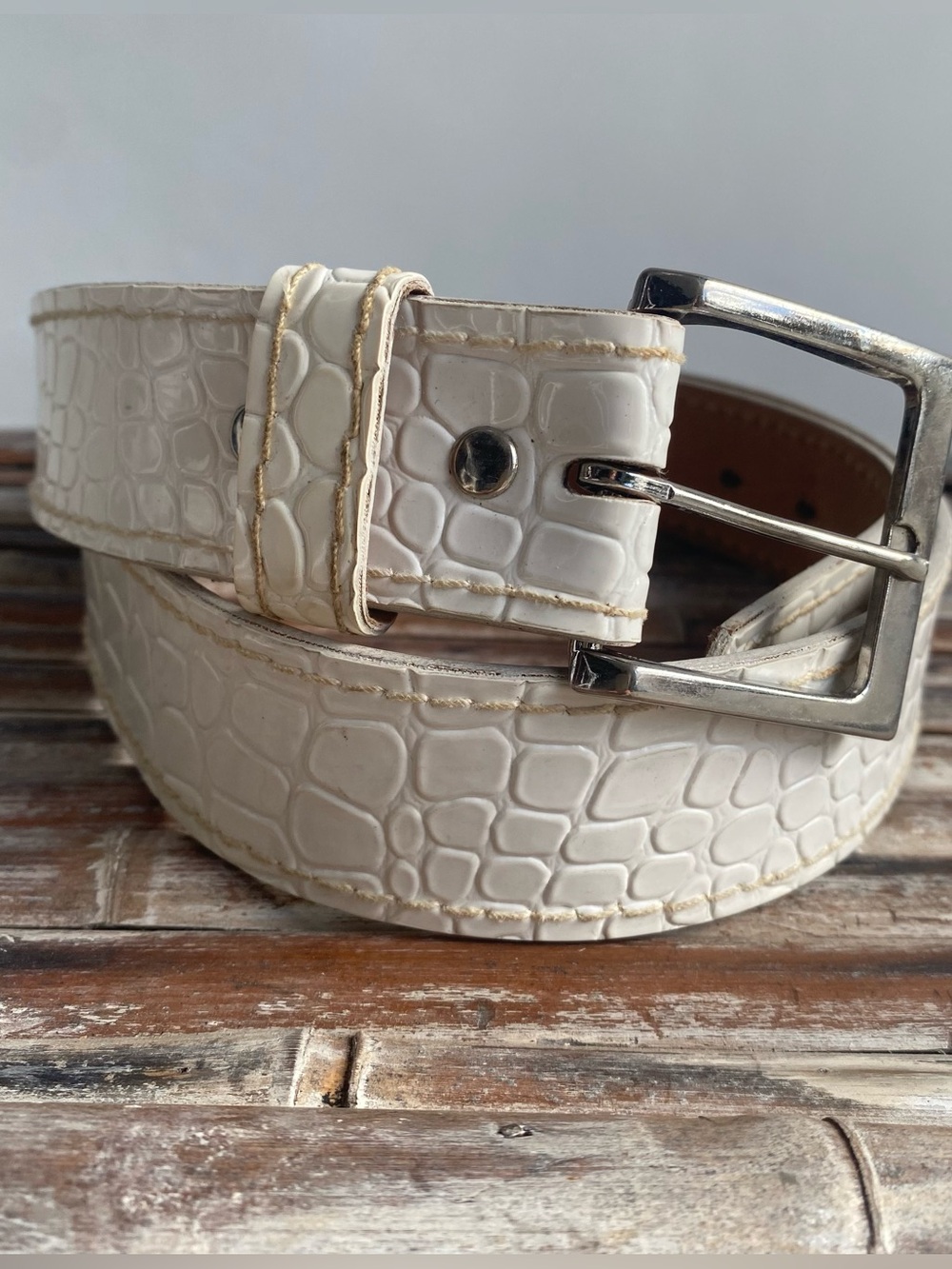 Vintage white croc textured square buckle belt western boho maximalist fall M
